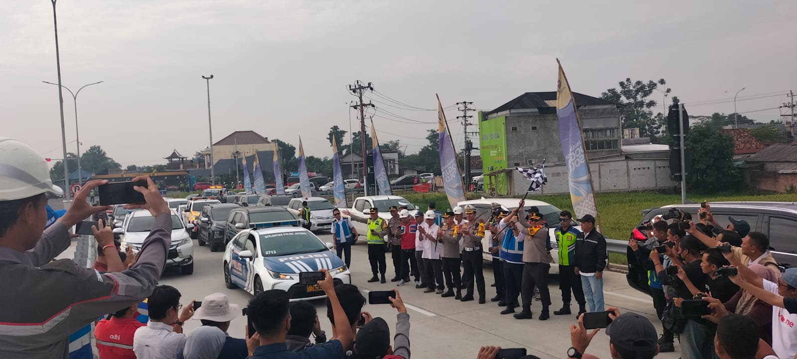 Seremonial Kick Off Jalur Fungsional Lebaran tahun 2025  yang dibuka langsung oleh Direktur Utama PT JMJ di dampingi Kapolres Klaten