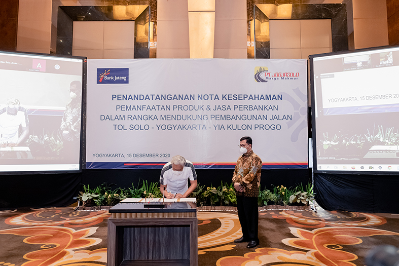 Penandatangan Nota Kesepahaman antara PT JMM dan Bank Jateng