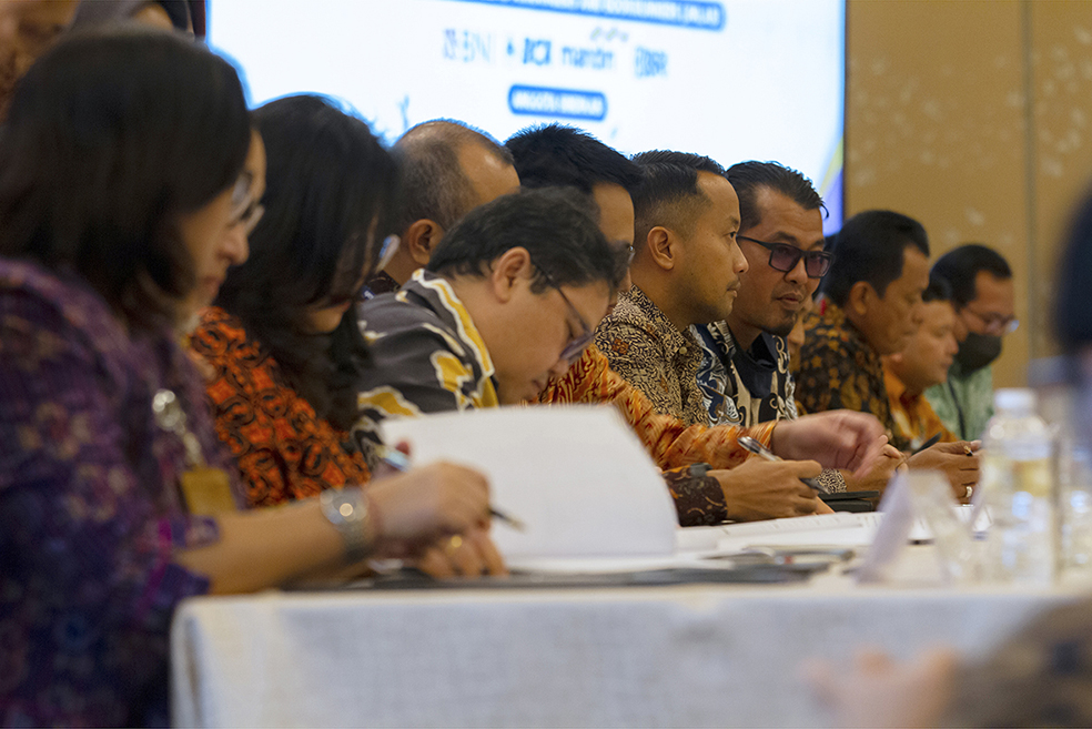 Penandatangan Kredit Investasi